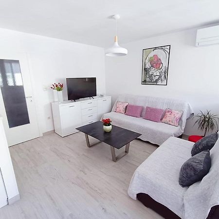 Apartment Glavaric โอมิช ภายนอก รูปภาพ