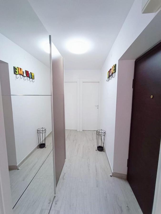Apartment Glavaric โอมิช ภายนอก รูปภาพ