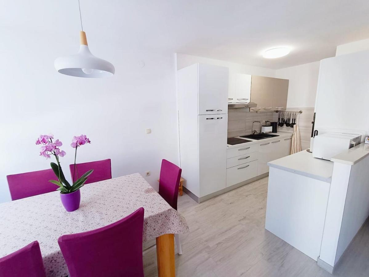 Apartment Glavaric โอมิช ภายนอก รูปภาพ